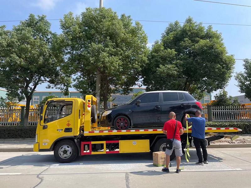 车辆突然无法启动？紧急拖车救援指南